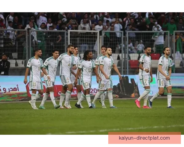 阿劳霍比赛稳定性持续提升，防守表现稳健现稳健